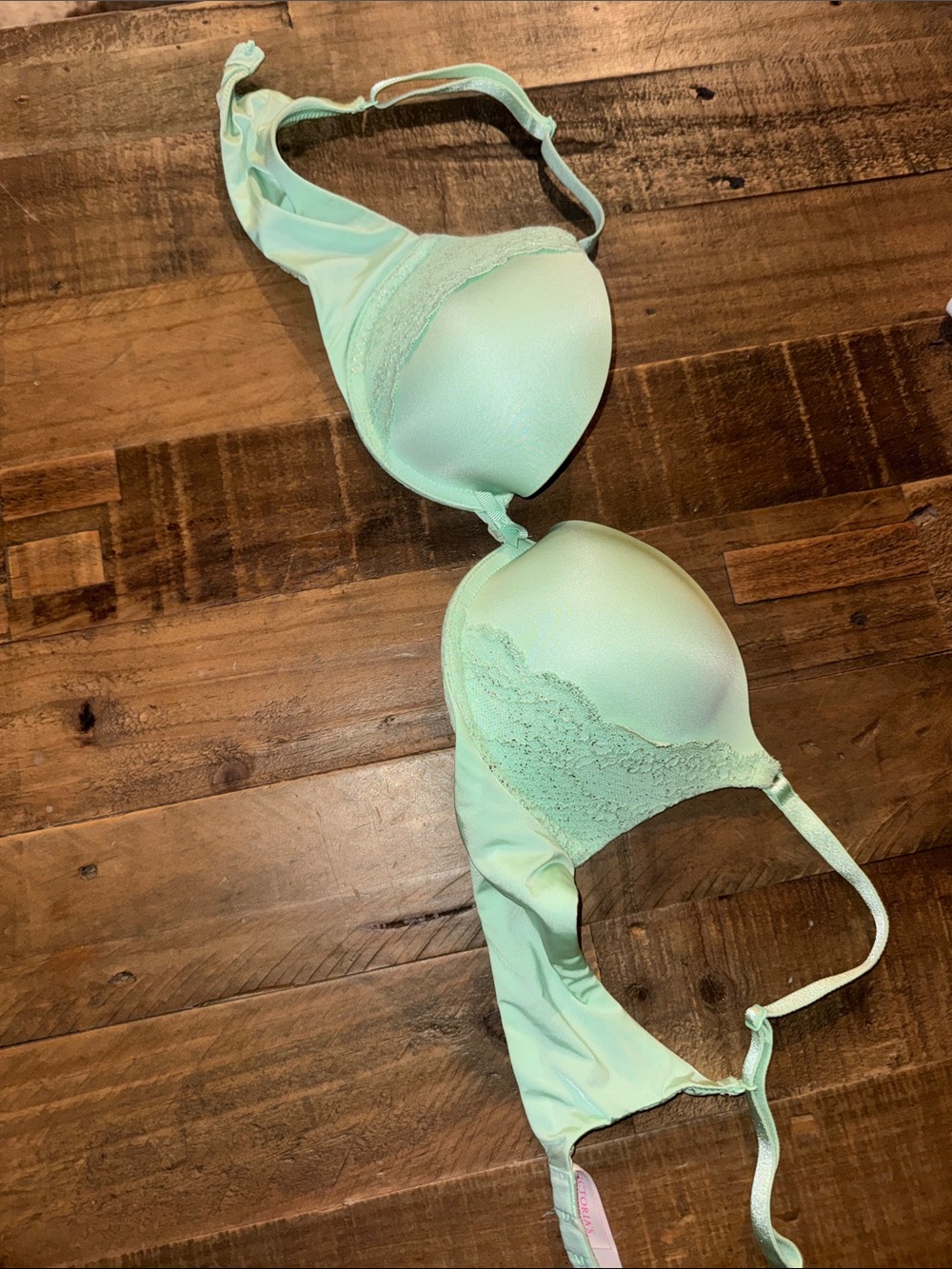 Victoria's Secret Mint Green Lace-Trim T-Shirt Bra